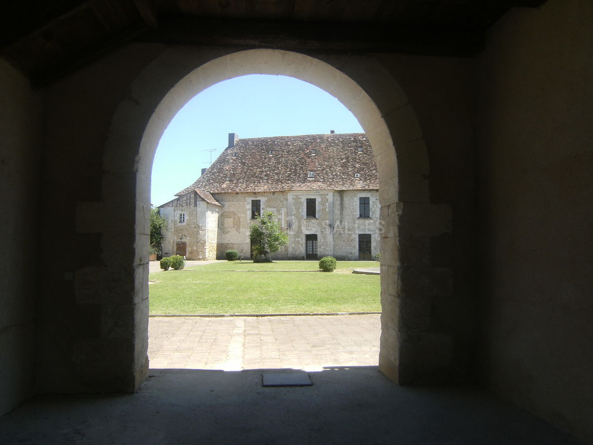 Acces cour d'honneur
