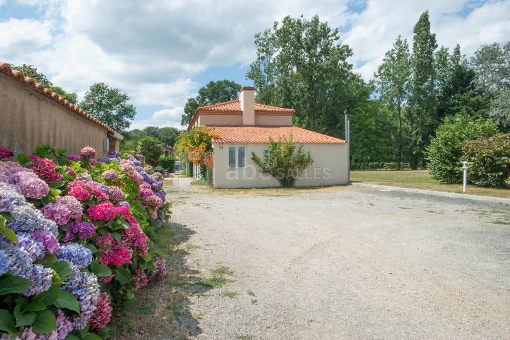 Jardin Cleray Salle Mariage Séminaire & Gîte De Groupe