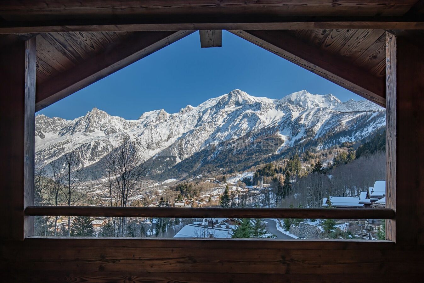 Vue sur la chaine du Mont-Blanc