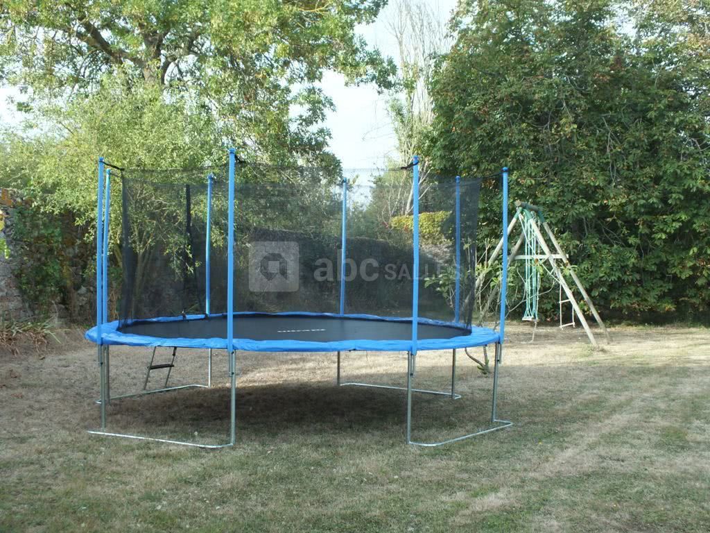 Trampoline