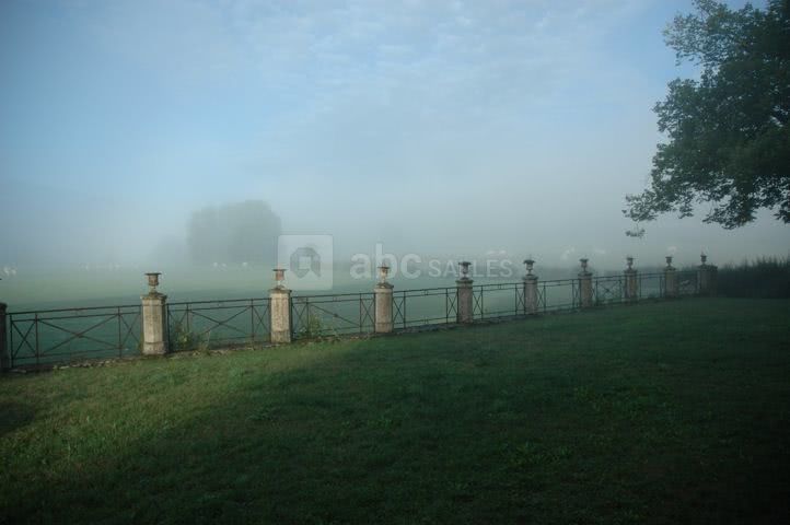 Terrasse avec vue sur la campagne