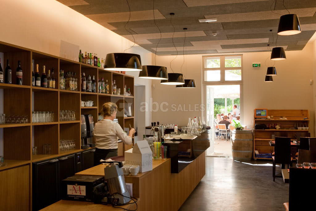 Espace bar en intérieur