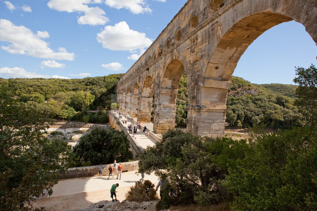 L'intérieur de la canalisation du pont du Gard