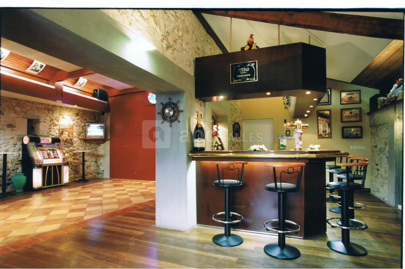 Bar petit pub
