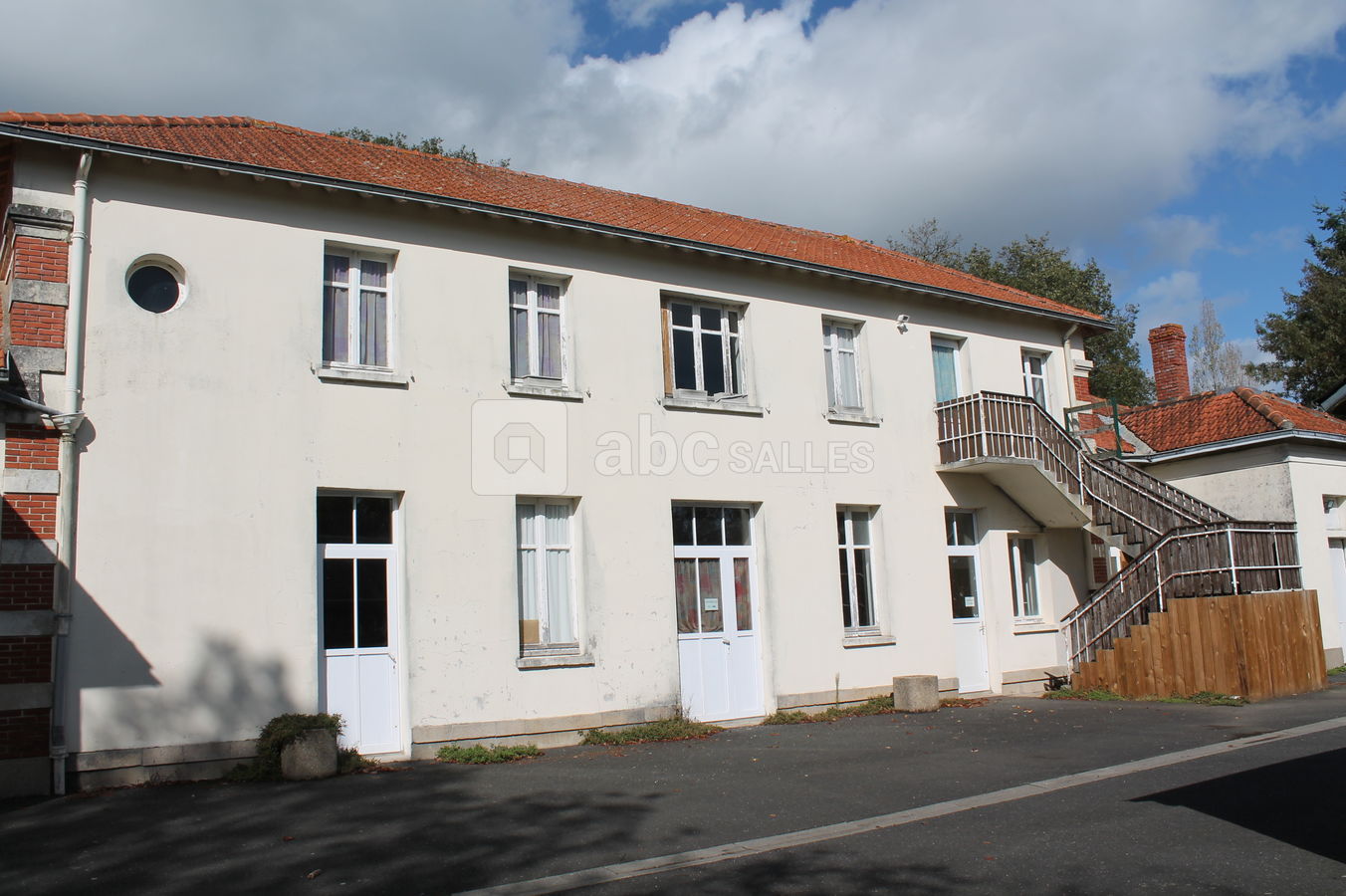 Espace Séquoïa - bâtiment arrière