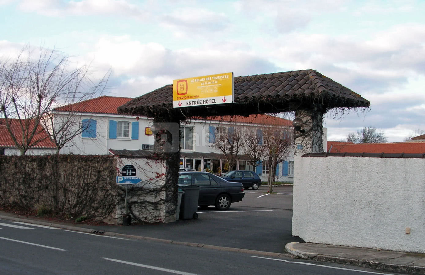 Le relais côté hôtel