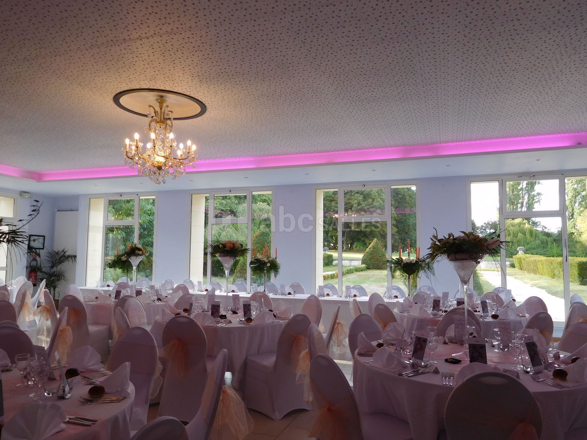 Salle pour dîner et danser