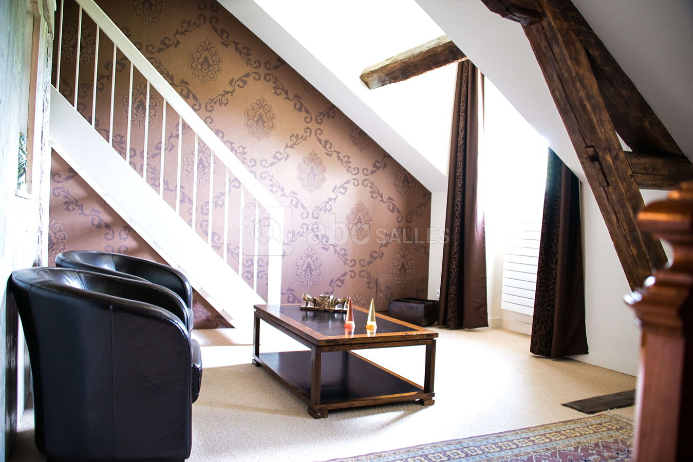 Salon Suite Junior