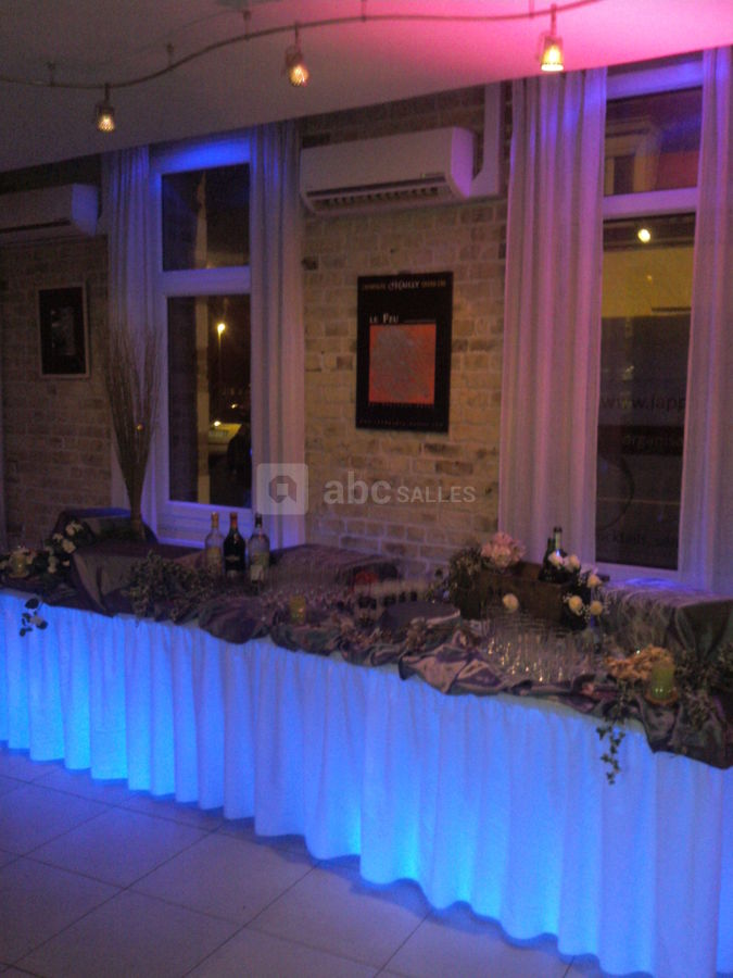 Buffet de cocktail eclairé