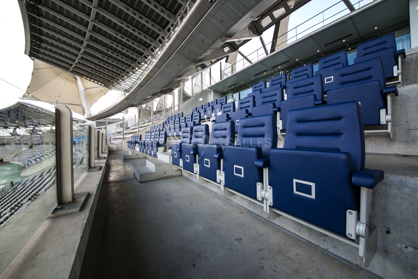 Tribunes