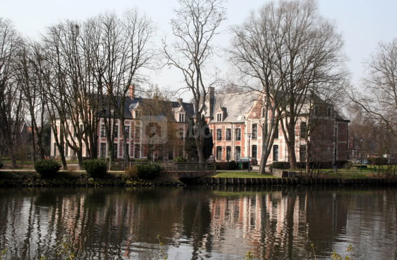 Tourisme : château de robersart