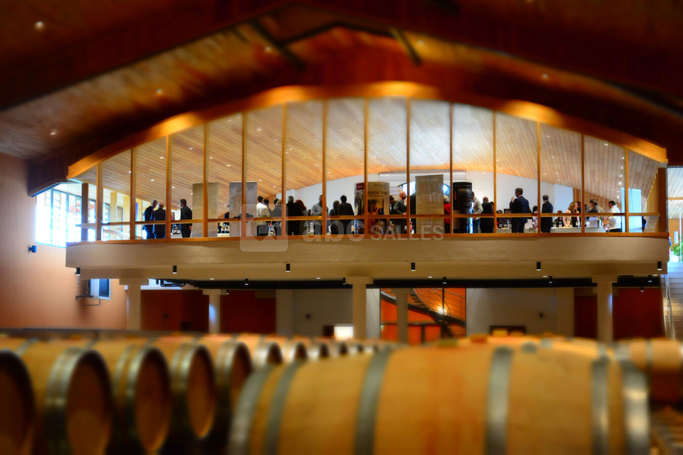 Salle de réception vue du chai