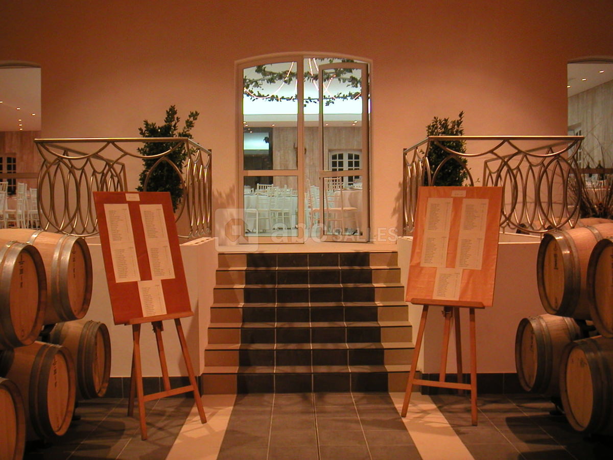 Entrée du chai à barriques