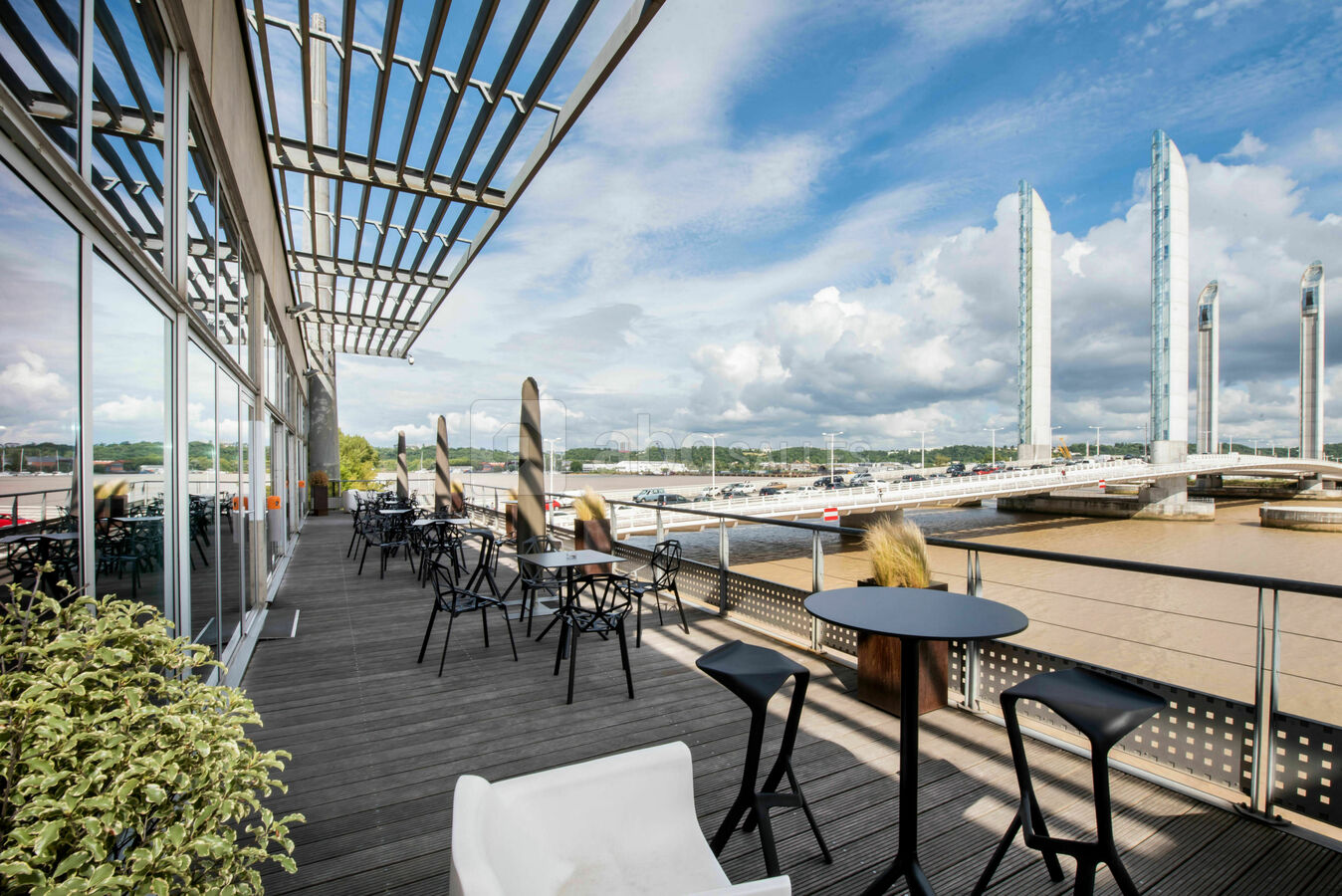 La terrasse du Café des Sciences