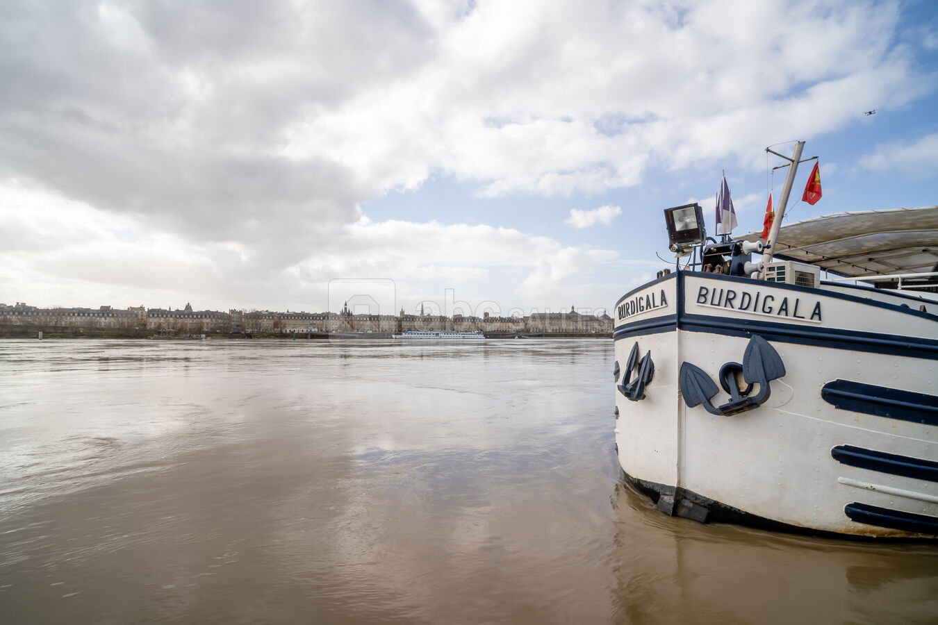 BURDIGALA 1 A QUAI