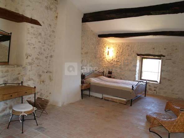 Chambre parentale du gîte "les tourtereaux"