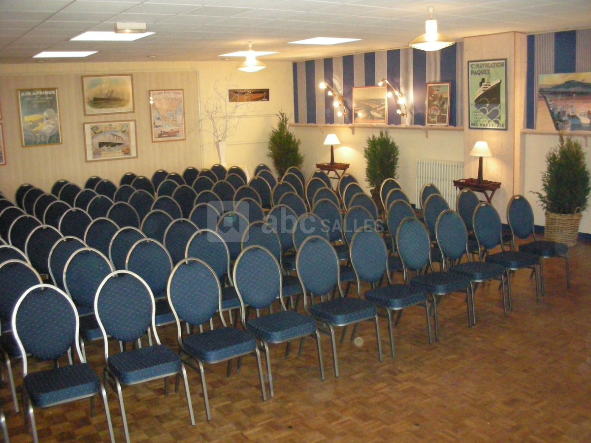 Salle de réunion en conférence