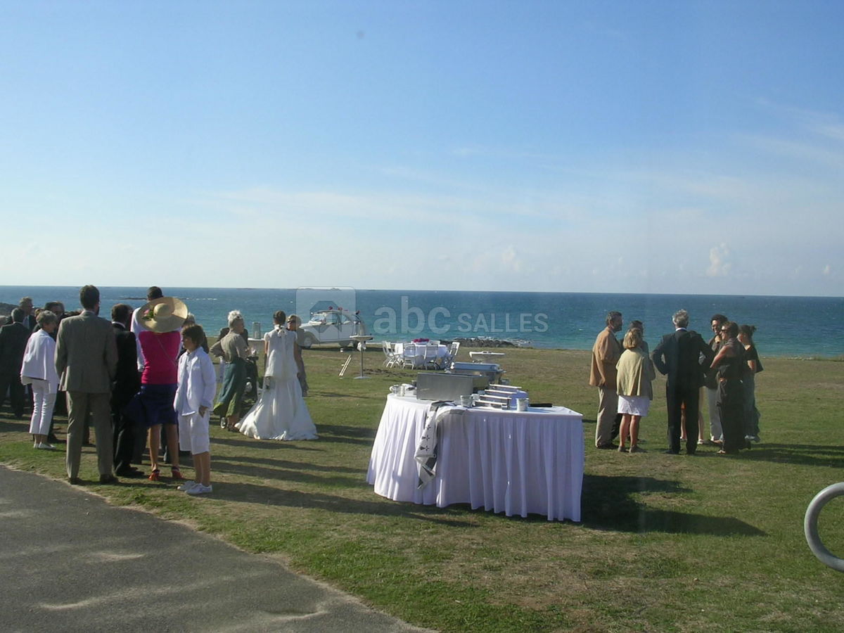 Célébration d'un mariage en extérieur