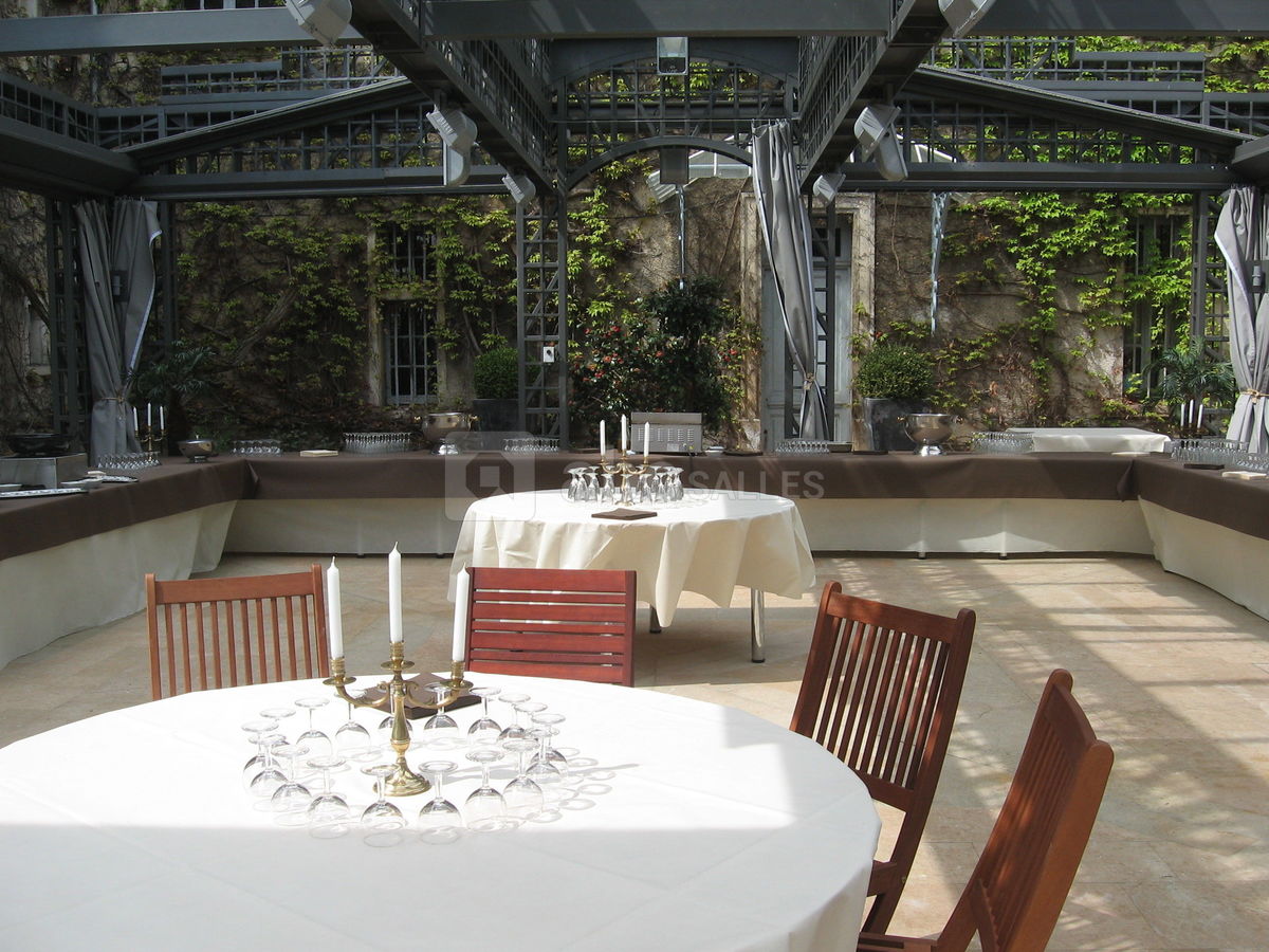 Buffet cour intérieure