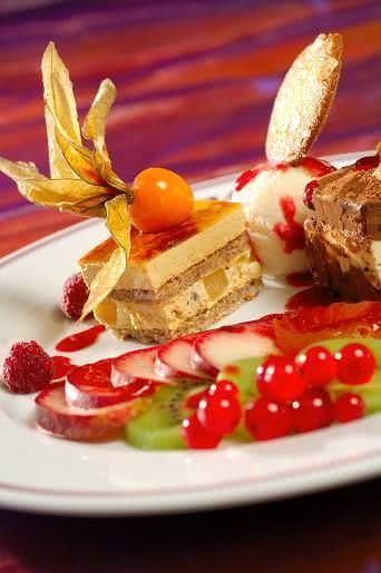 Assiette gourmande aux quatre desserts