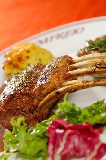 Carré d'agneau à la provençale