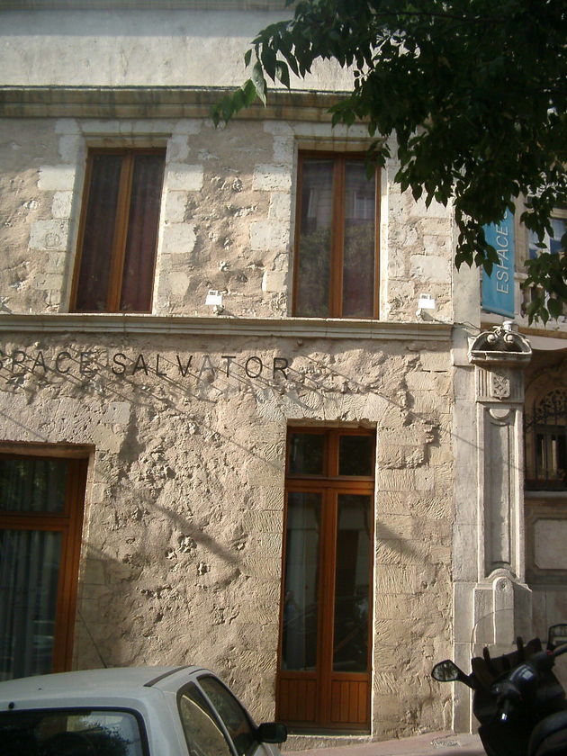 Facade 17