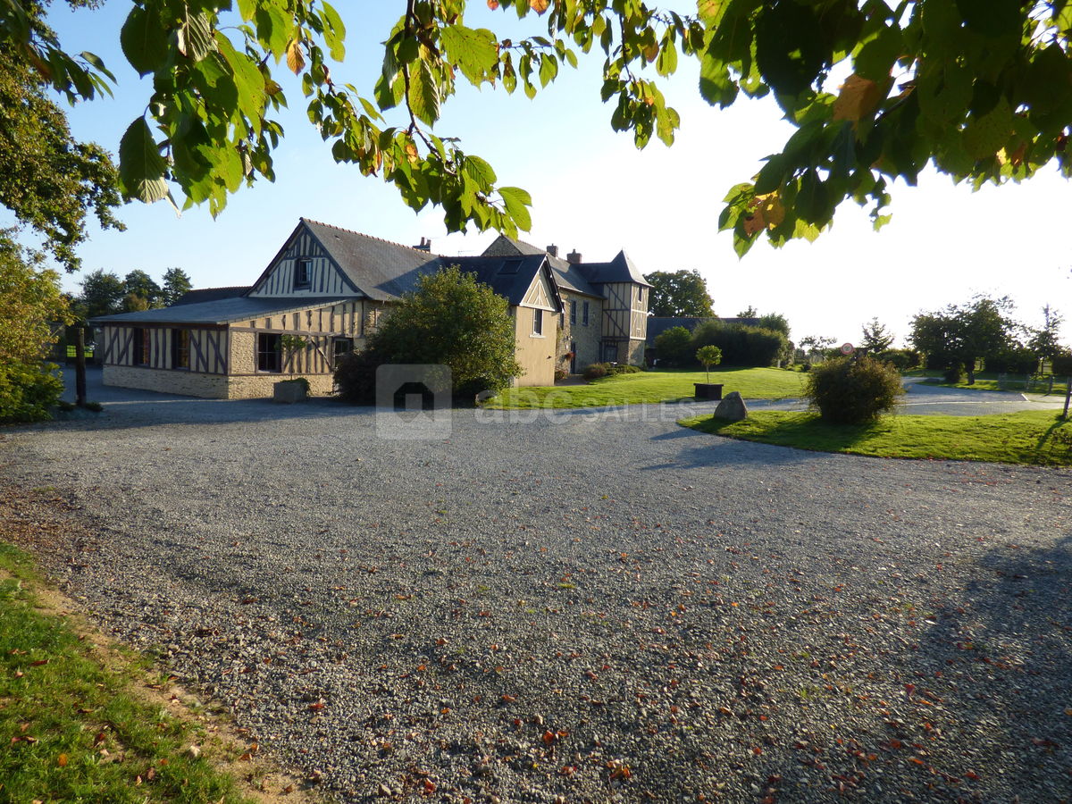 Bâtiment Manoir /domaine de la haute pilais