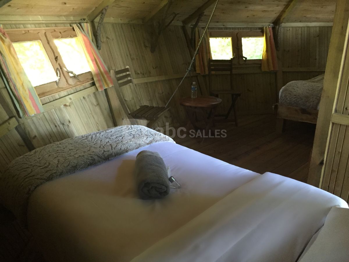 Intérieur de la cabane "Loch ar Gué"