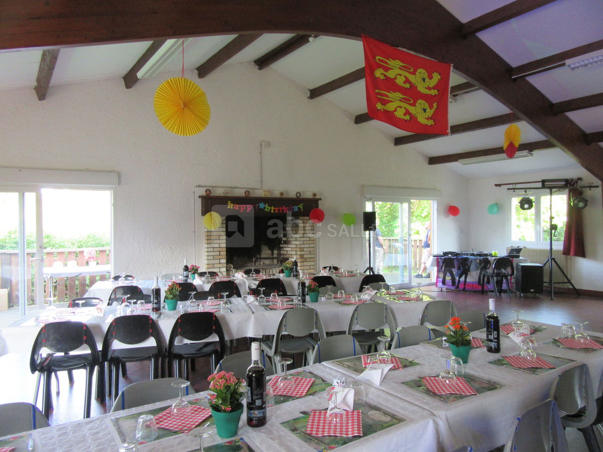 Salle principale en mode Cousinade