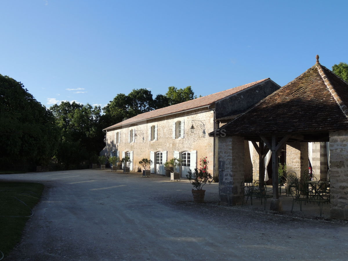 La salle et le lavoir