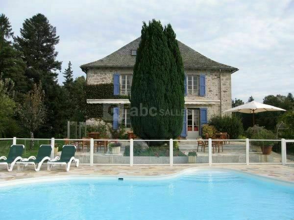 Piscine façade