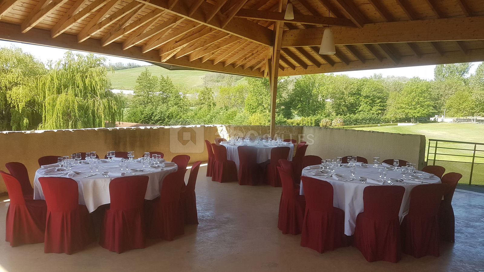 Terrasse salle des puys