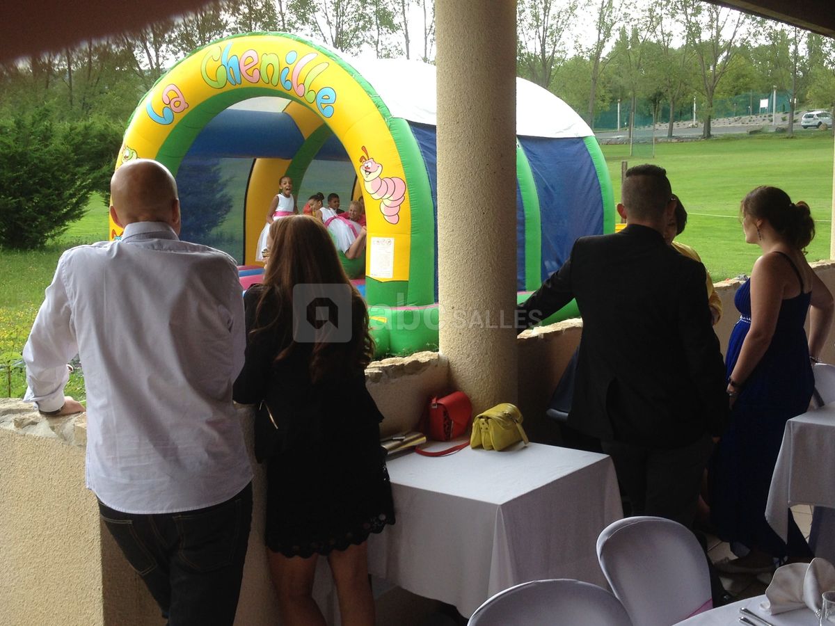 Structure gonflable pour les enfants mariage pergola