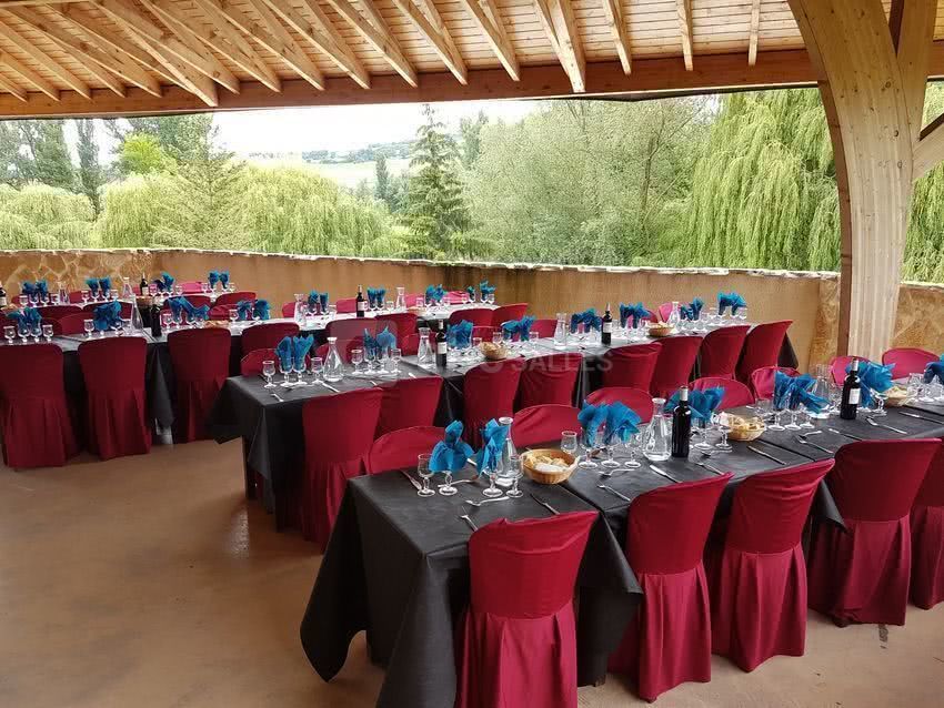 Terrasse salle des Puys repas entreprise