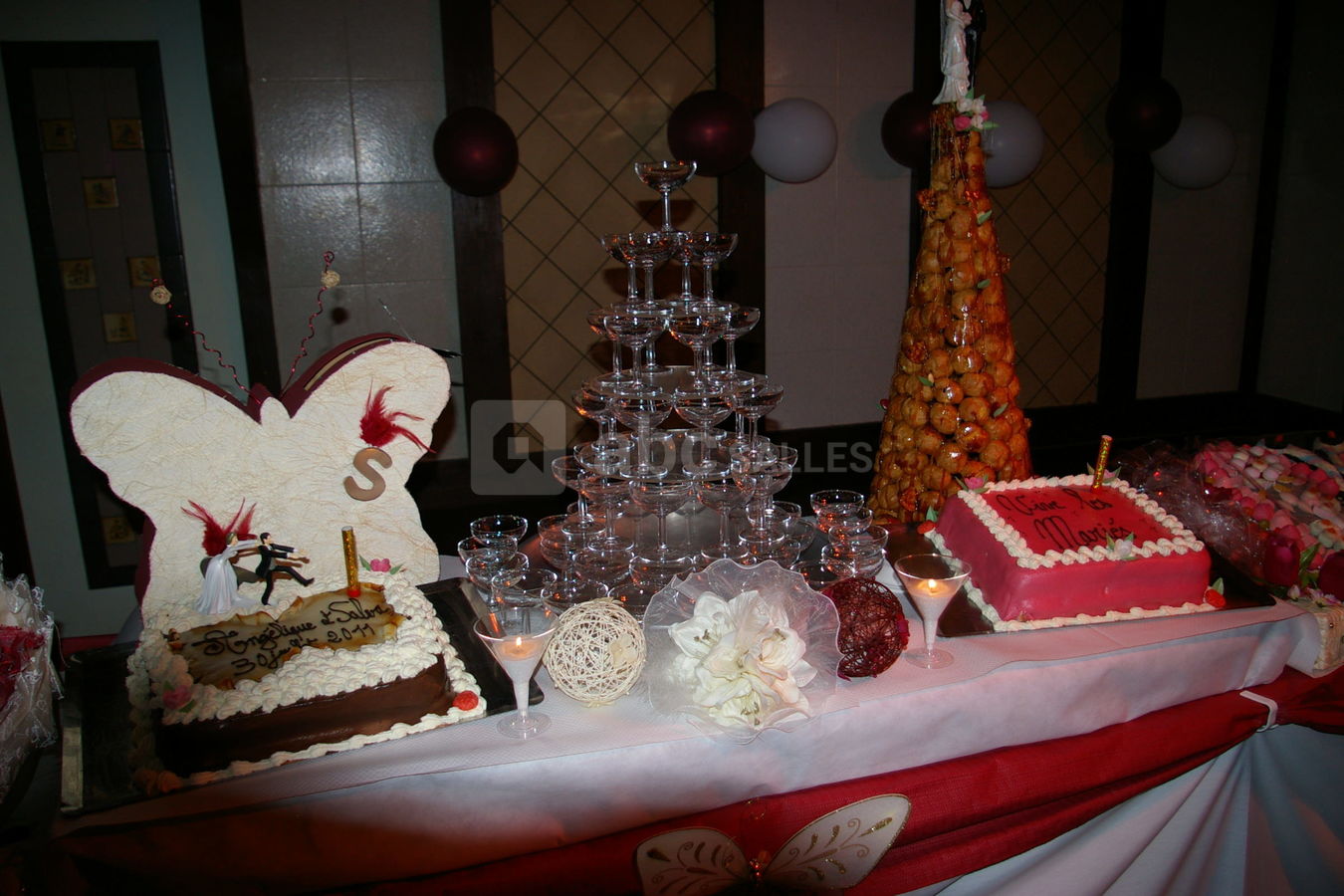 Pièce montée et gâteaux des mariés