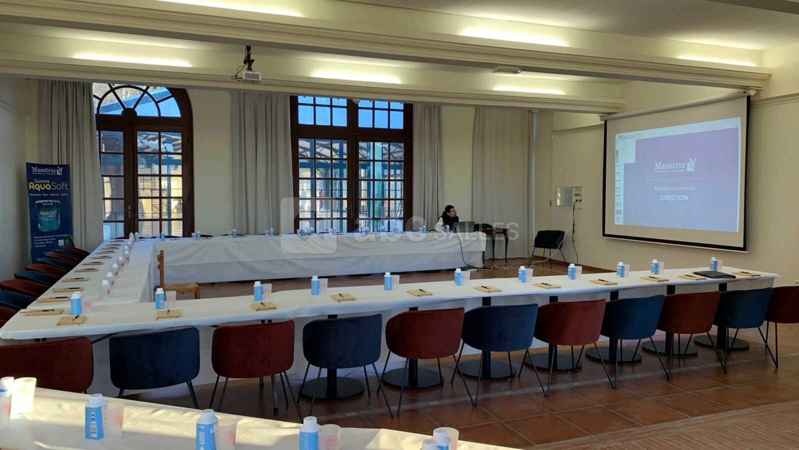 Séminaire table en U