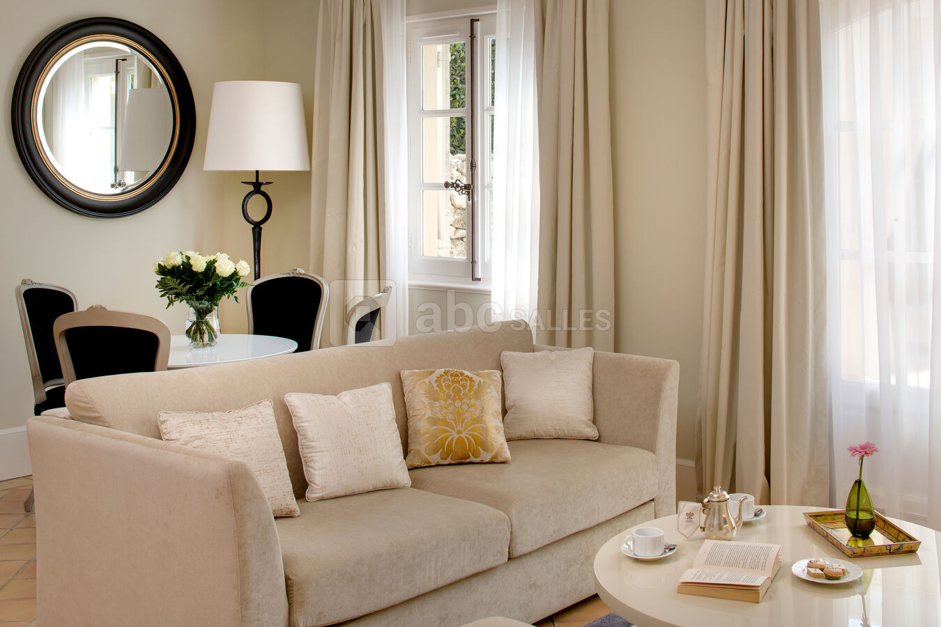 Salon Suite