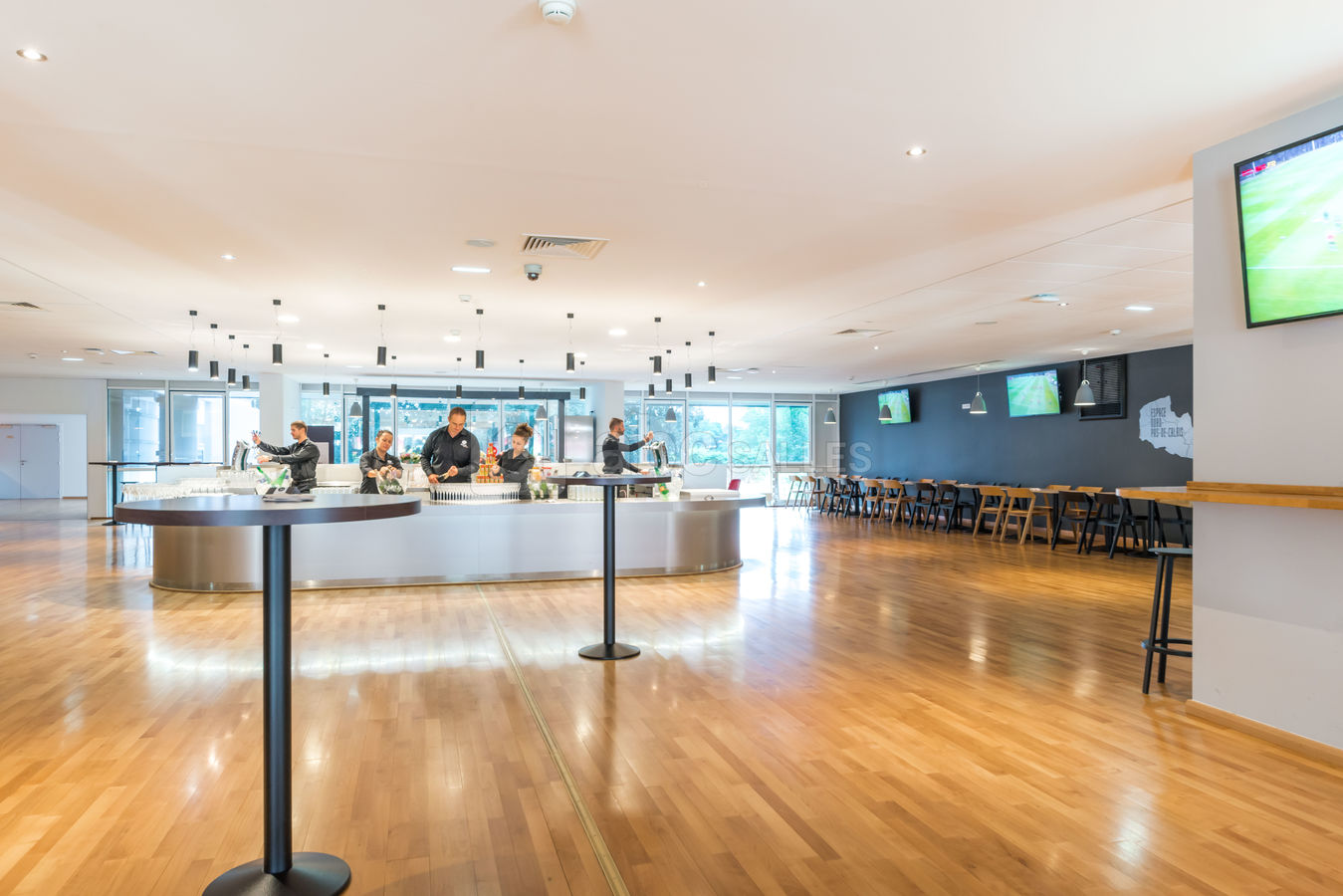 LE CLUB CENTRAL
