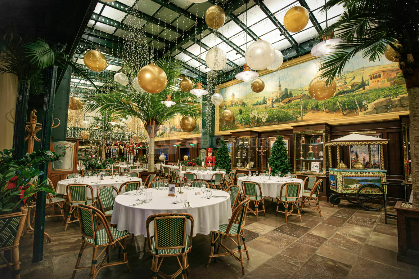 La salle des pas perdus pendant Noël