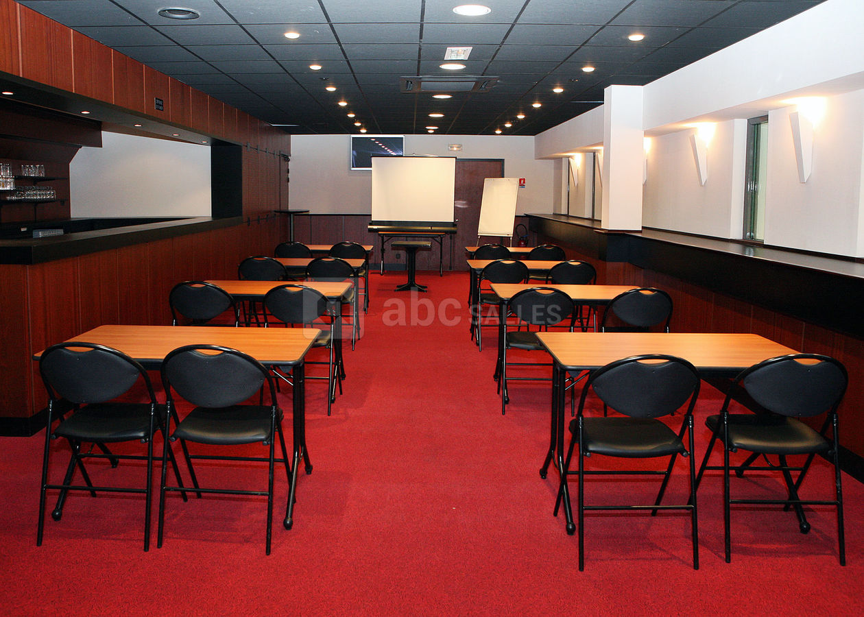 Salon jean prouff (salle de classe)