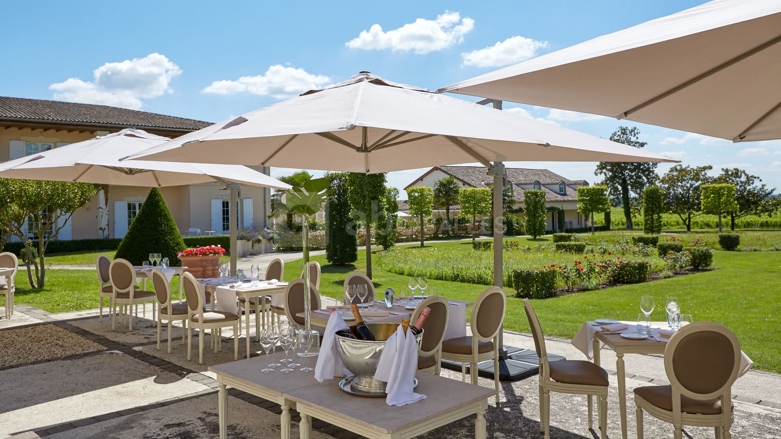 Hôtel Grand Barrail Château Resort & Spa