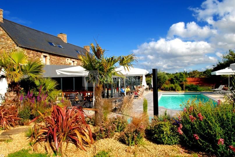 Grande salle coté piscine
