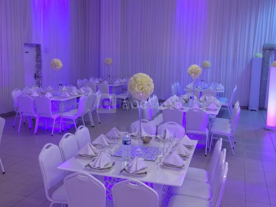 Au Palais de la Reine