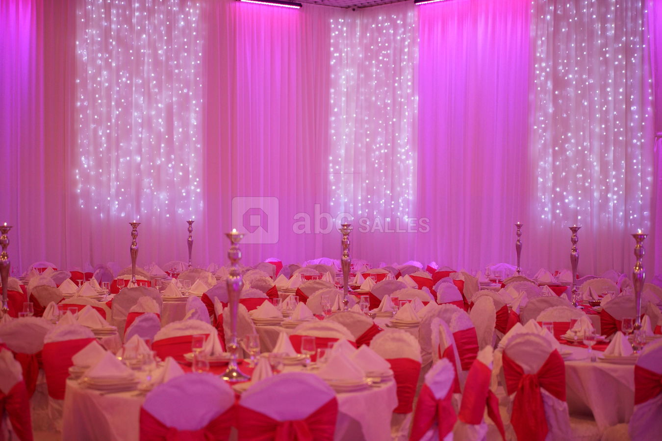 Au Palais de la Reine