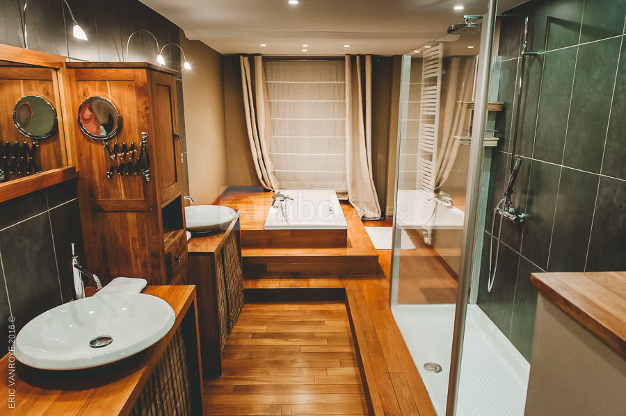 Salle de bains chambre retour d'Afrique