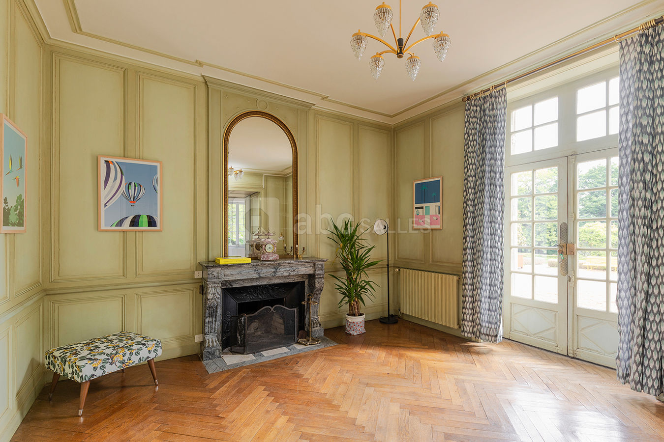 Petit salon