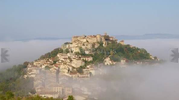 Tourisme : cordes sur ciel