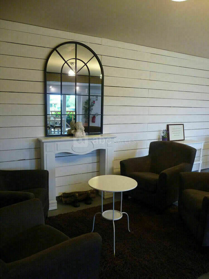 Clos-de-Rouen-Vaupaliere-salon-grange