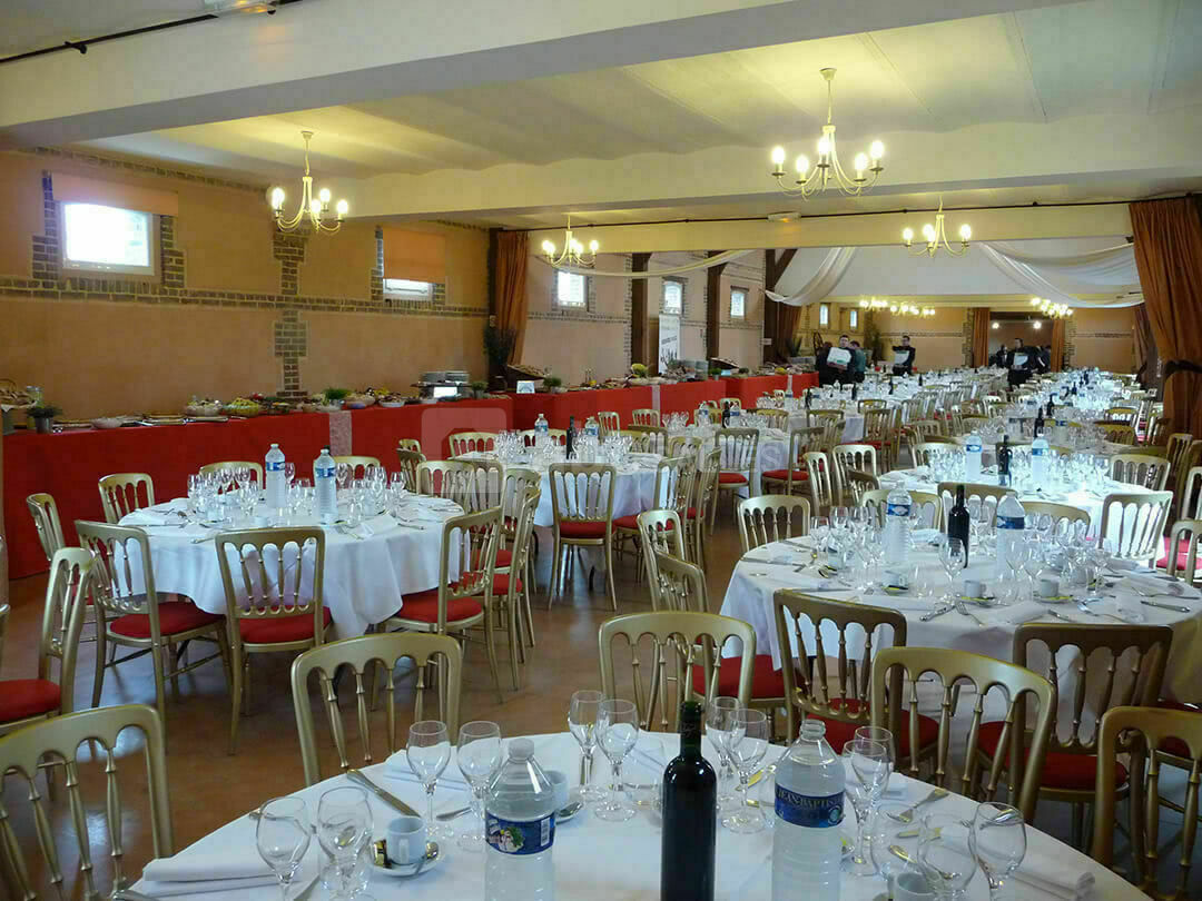Clos-de-Rouen-Vaupaliere-grange--buffet