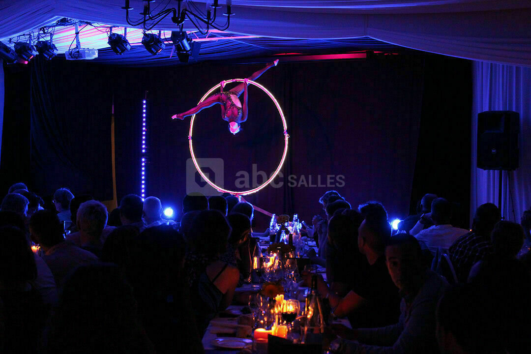 Clos-de-Rouen-Vaupaliere-grand-bal-cabaret